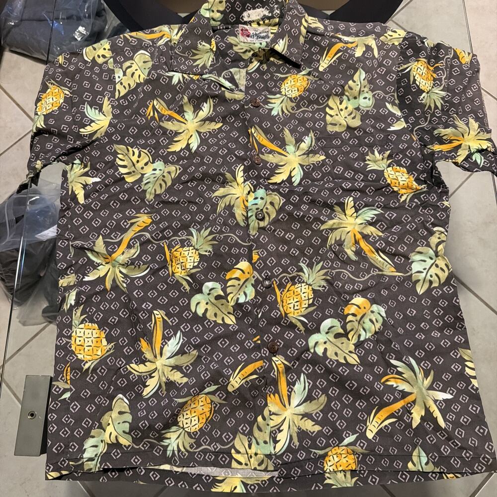 The Hawaiian Original Button-Down Tropical Dress Shirt Gray Size Medium